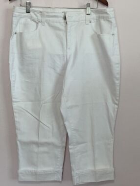 Cropped White Denim Capris